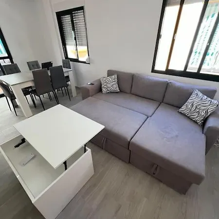 Atico Con Terraza Centro 140m2 아파트 *